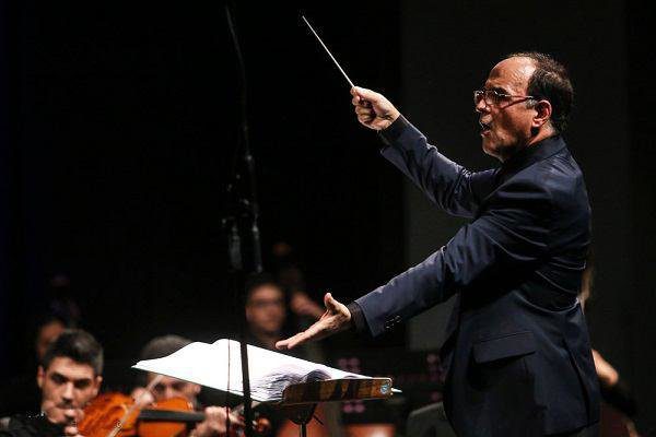 رهبر ارکستر سمفونیک تهران در بیمارستان بستری شد